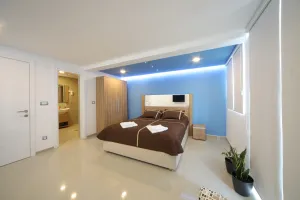 apartman5-blue-light006